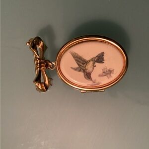 Elegant Gold  Tone Hummingbird Brooch